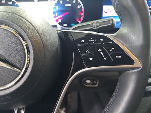 Used 2024 Mercedes-Benz GLE 450 4MATIC image 18