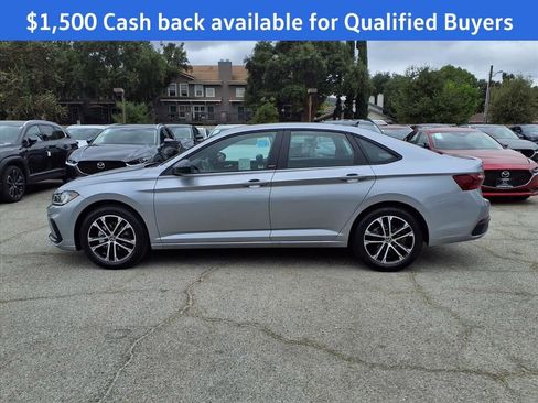 New 2025 Volkswagen Jetta Sport image 3