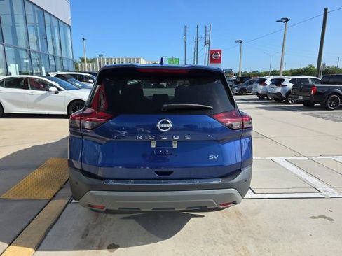 Used 2023 Nissan Rogue SV image 5
