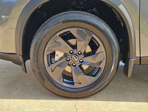New 2026 Nissan Rogue SV FWD image 25