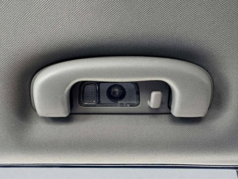 Used 2023 GMC Terrain SLE w/ Driver Convenience Package image 42