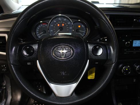 Used 2015 Toyota Corolla L FWD image 10