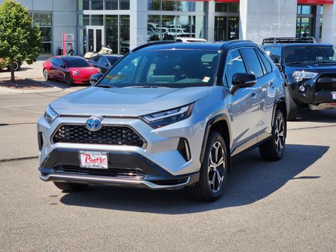 Used 2024 Toyota RAV4 XSE w/ Weather Package AWD/4WD image 4