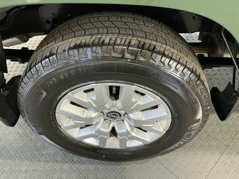 Used 2024 Nissan Frontier SV w/ SV Convenience Package image 43