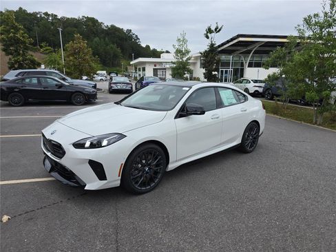 New 2026 BMW M235i xDrive w/ M Performance Package image 8