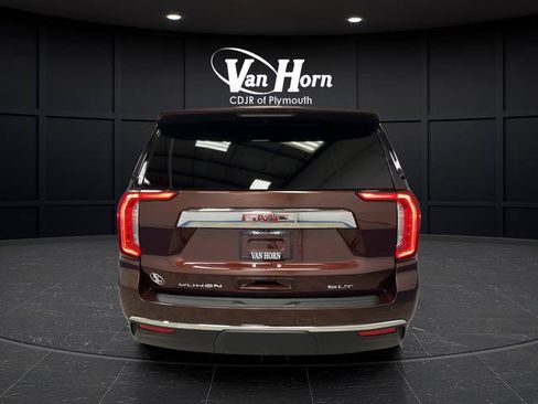 Used 2022 GMC Yukon XL SLT w/ SLT Premium Package AWD/4WD image 6