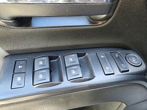 Used 2019 Chevrolet Silverado 1500 W/T w/ WT Convenience Package AWD/4WD image 34
