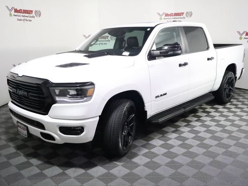 Used 2024 RAM 1500 Laramie AWD/4WD image 15