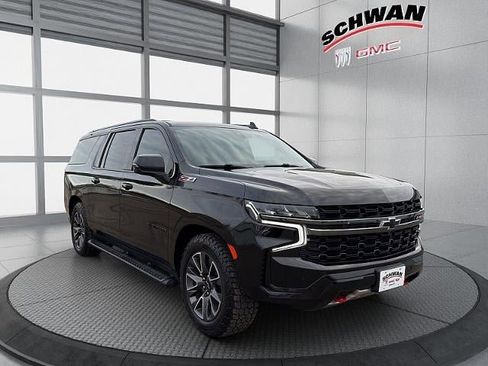 Used 2021 Chevrolet Suburban Z71 w/ Z71 Off-Road Package image 2