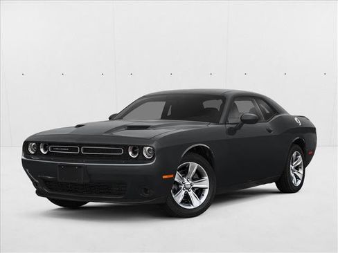Used 2019 Dodge Challenger SXT w/ Plus Package RWD image 1
