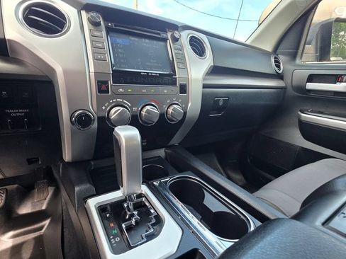 Used 2017 Toyota Tundra SR5 AWD/4WD image 14