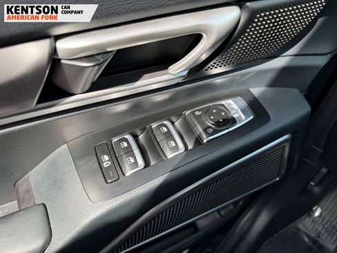 Used 2025 Kia Telluride S AWD/4WD image 19