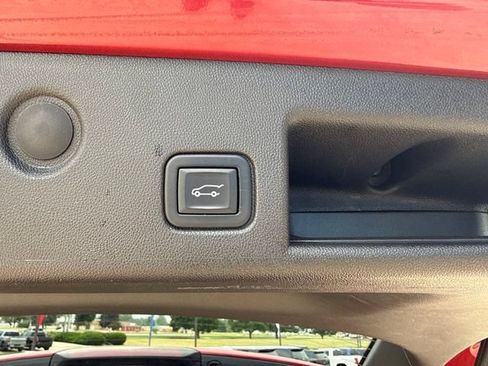 Used 2024 Chevrolet Equinox LT FWD image 34