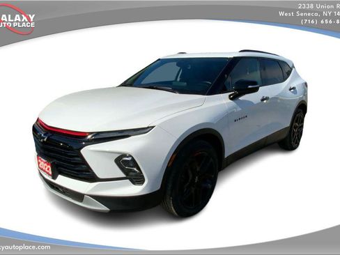 Used 2023 Chevrolet Blazer LT AWD/4WD image 1
