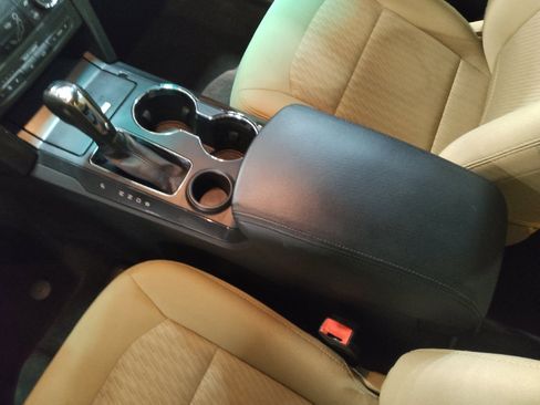 Used 2017 Ford Explorer FWD image 26