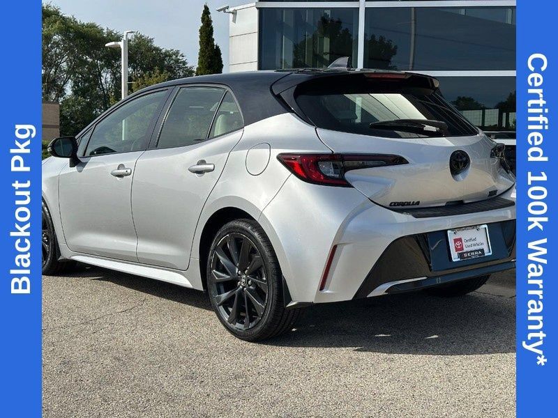Used 2025 Toyota Corolla XSE FWD image 6