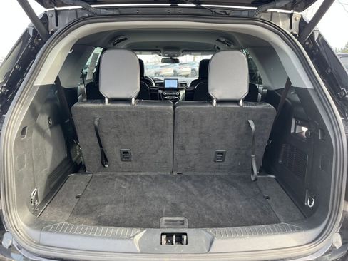 Used 2023 Ford Explorer Limited image 35