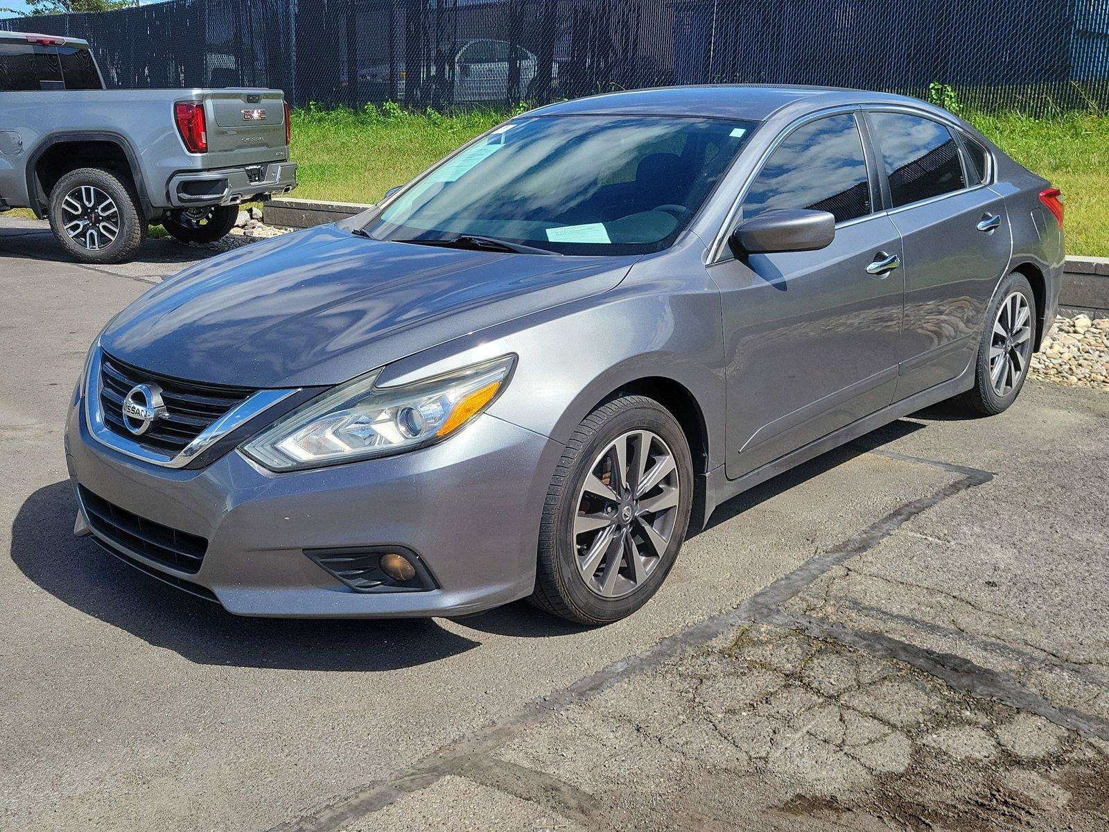 Used 2016 Nissan Altima 2.5 SV FWD image 4
