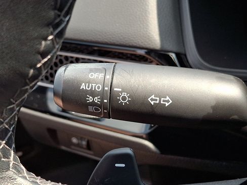 Used 2023 Honda Civic Sport image 25