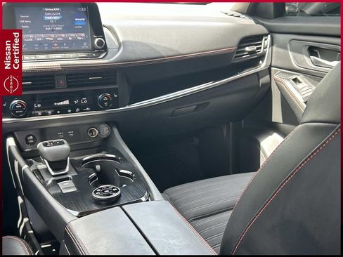 Certified 2025 Nissan Rogue SV AWD/4WD image 26