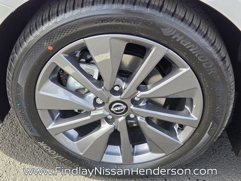 New 2026 Nissan Sentra SL w/ Floor Mat Package FWD image 6