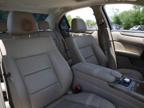 Used 2010 Mercedes-Benz E 350 4MATIC Sedan image 16