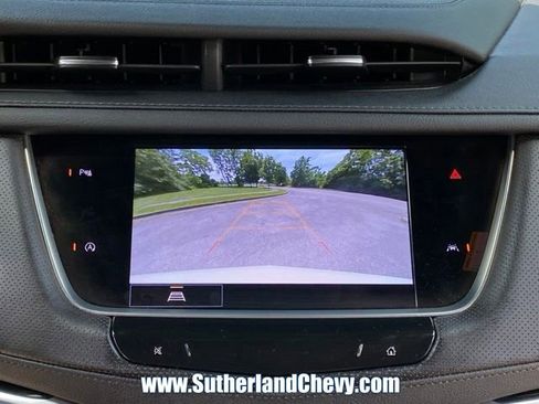 Used 2024 Cadillac XT6 Luxury w/ LPO, Floor Liner Package FWD image 32