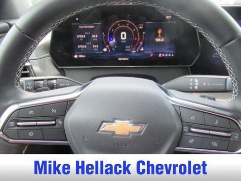 Used 2026 Chevrolet Traverse LT FWD image 13