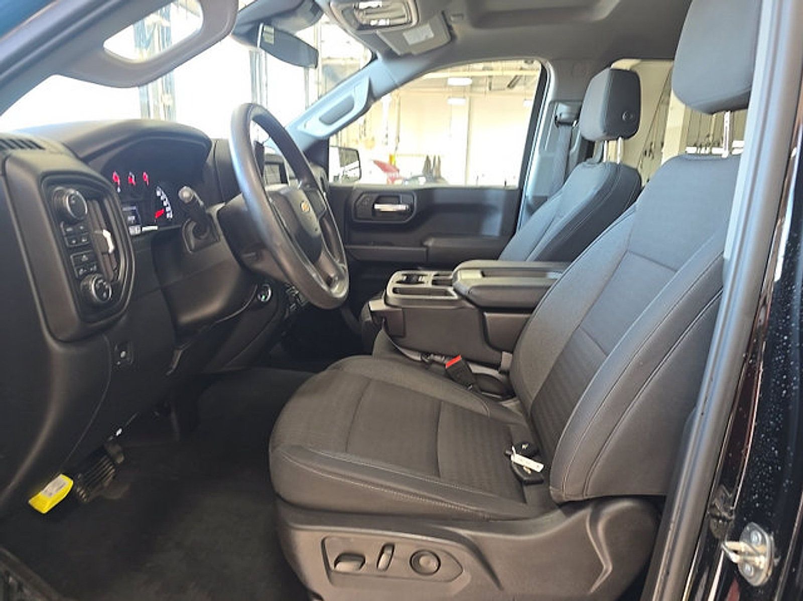 Used 2024 Chevrolet Silverado 1500 Custom AWD/4WD image 12