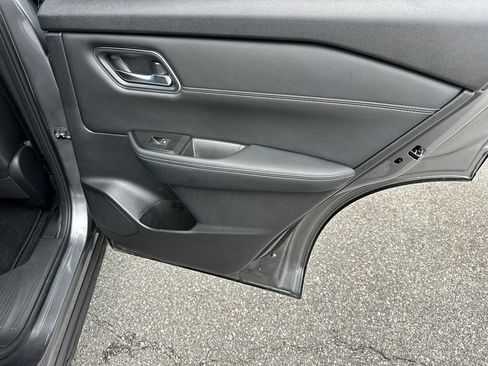Used 2026 Nissan Rogue Platinum w/ Platinum Premium Package AWD/4WD image 16