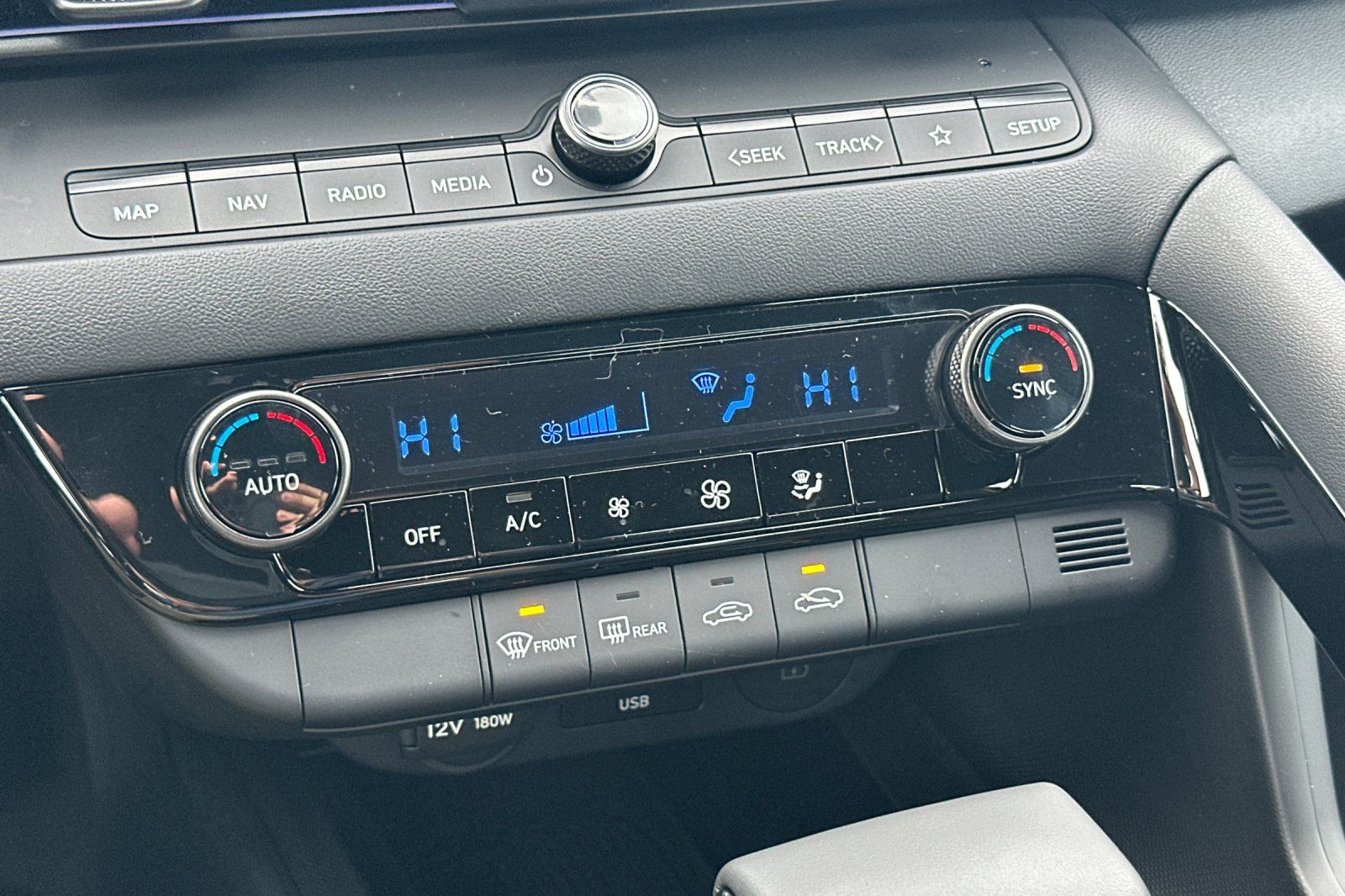 New 2026 Hyundai Elantra SEL FWD image 20