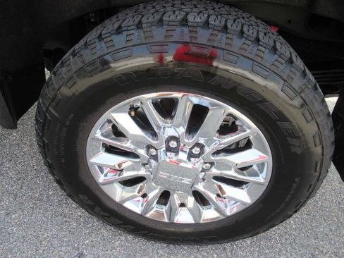 Used 2023 GMC Sierra 2500 Denali w/ Technology Package AWD/4WD image 9