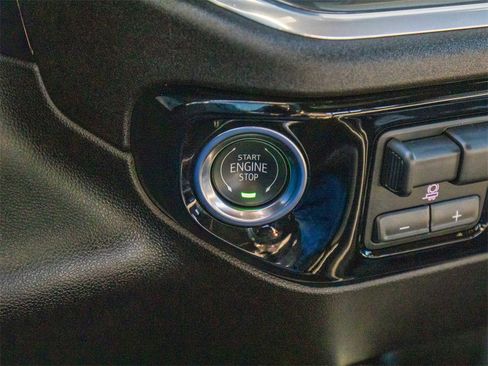 Used 2025 Chevrolet Silverado 2500 High Country w/ High Country Premium Package image 33