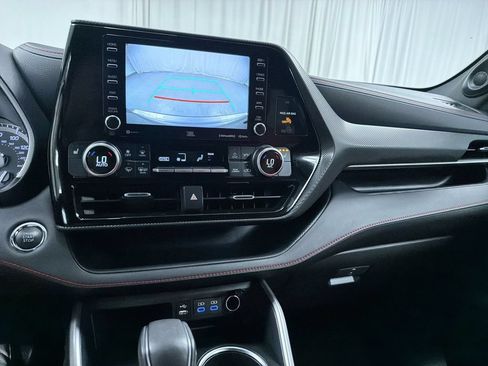 Used 2022 Toyota Highlander XSE AWD/4WD image 20
