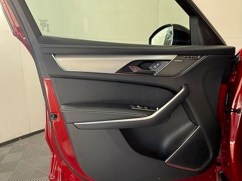 Certified 2025 Jaguar F-PACE R-Dynamic S image 10