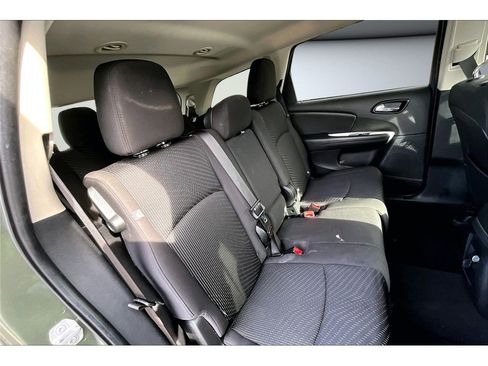 Used 2018 Dodge Journey SXT w/ Safe & Sound Group image 24