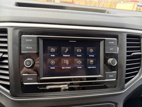 Used 2022 Volkswagen Atlas SE image 15