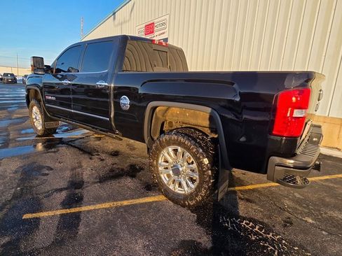 Used 2017 GMC Sierra 2500 SLT w/ Duramax Plus Package image 5