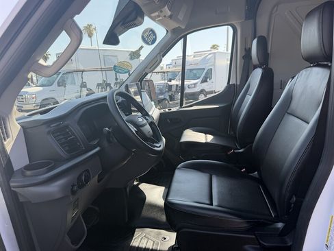 Used 2026 Ford Transit 250 148 Medium Roof RWD image 11