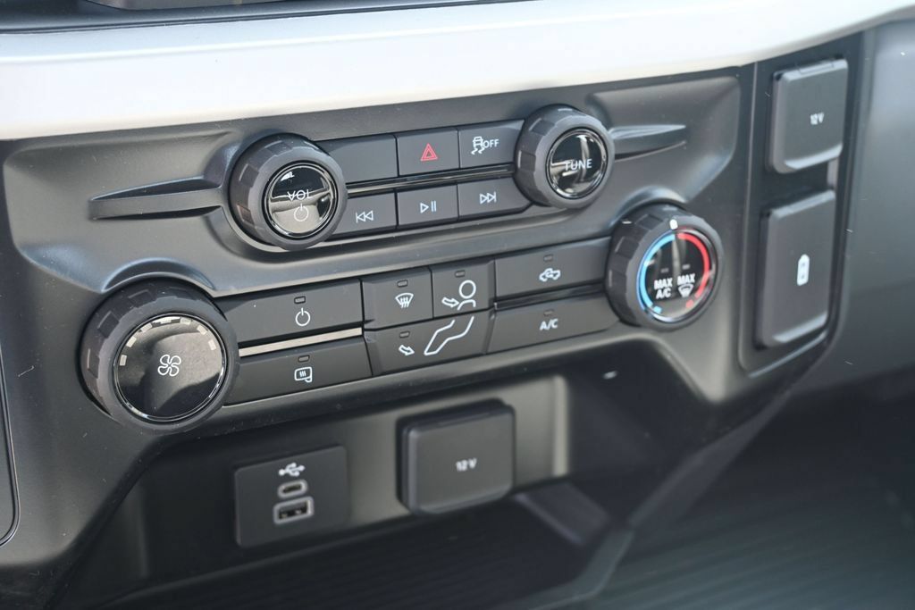 New 2026 Ford F550 4x4 Supercab Super Duty image 20