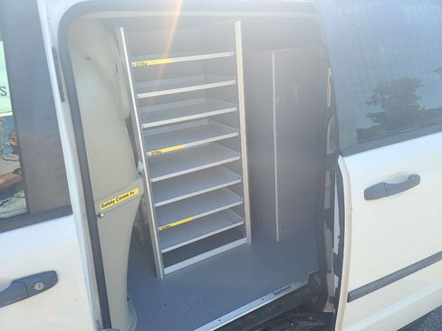 Used 2013 RAM C/V Tradesman FWD image 23