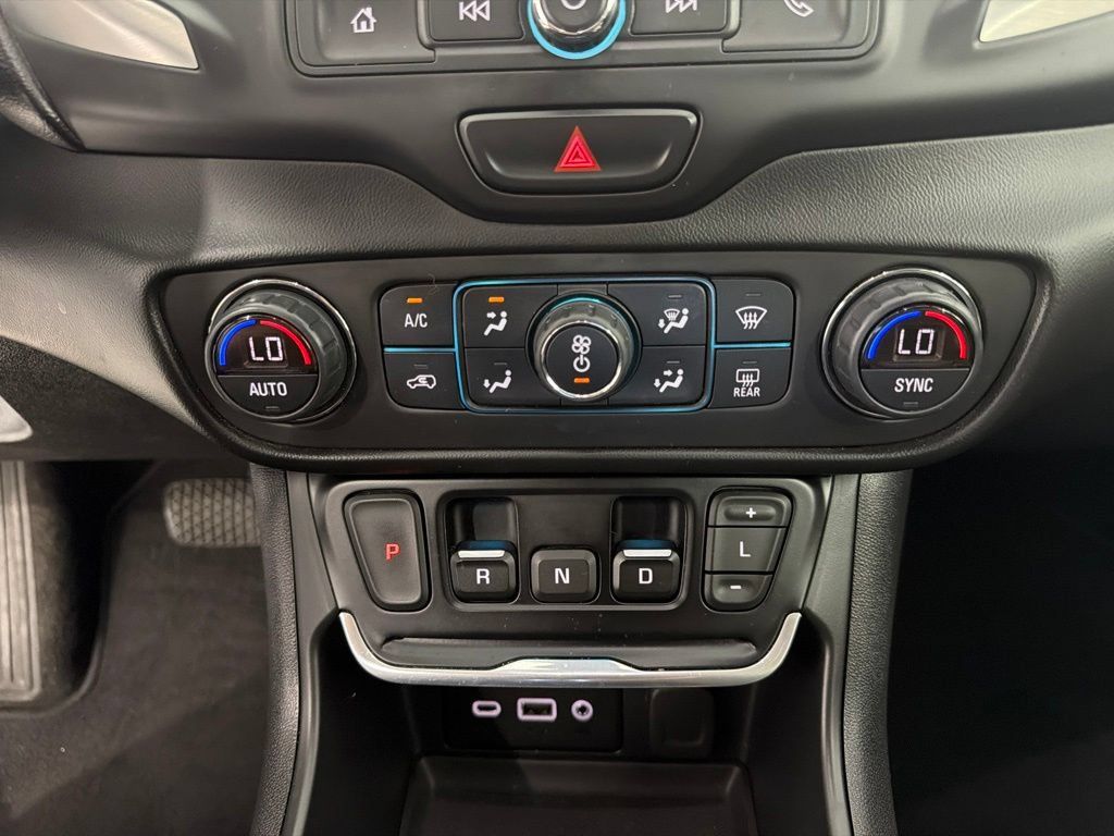 Used 2021 GMC Terrain SLE w/ Driver Convenience Package AWD/4WD image 17