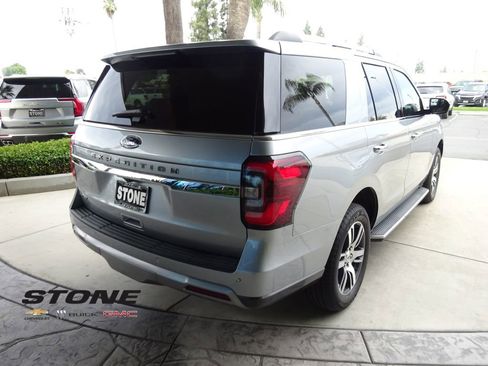Used 2022 Ford Expedition Limited AWD/4WD image 8