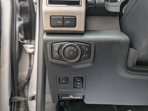 Used 2022 Ford F350 Platinum AWD/4WD image 15