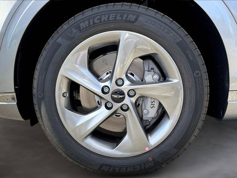 New 2026 Genesis GV70 2.5T Advanced AWD/4WD image 11