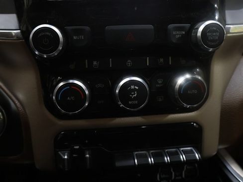 Used 2019 RAM 1500 Laramie AWD/4WD image 25
