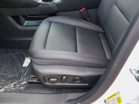 New 2027 GMC Terrain Elevation w/ Elevation Premium Package AWD/4WD image 8