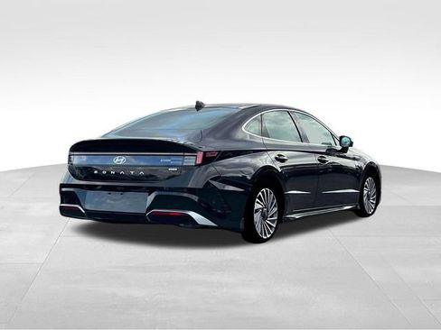 New 2025 Hyundai Sonata Limited image 7