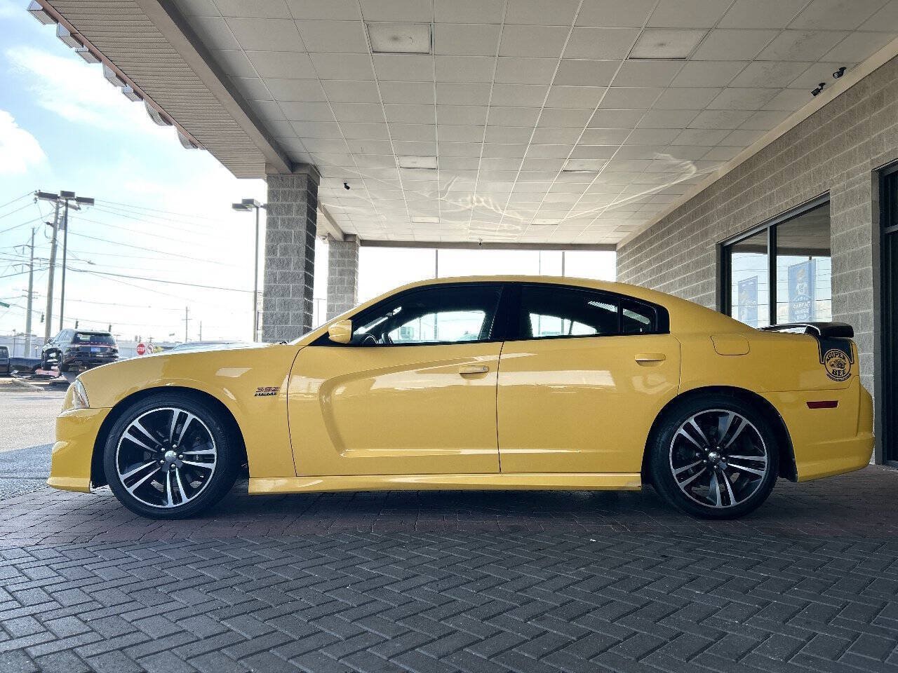 Used 2012 Dodge Charger SRT8 Super Bee w/ Premium Audio Group II RWD image 6