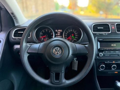 Used 2012 Volkswagen Golf 2-Door FWD image 10